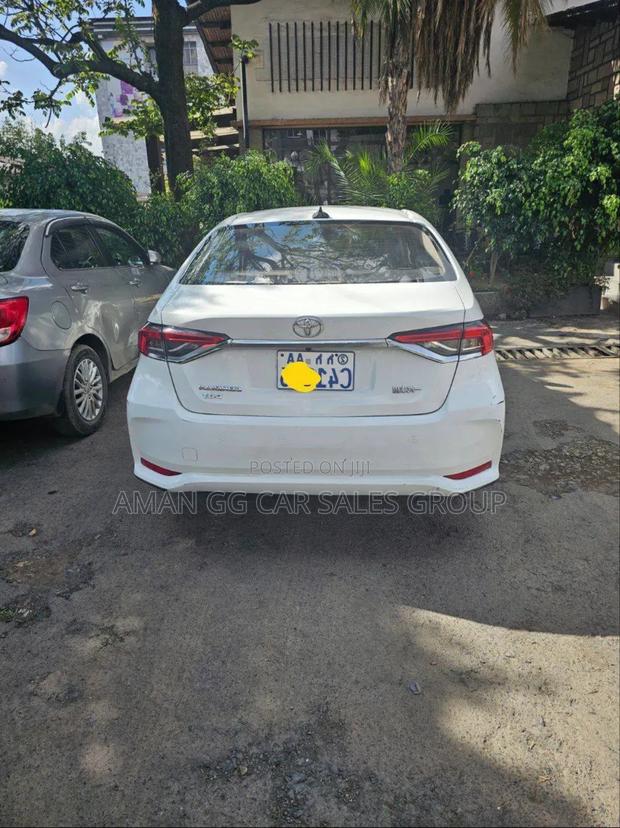 Toyota Corolla 2022 White
