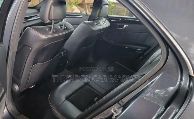 Mercedes-Benz E200 2012 Gray