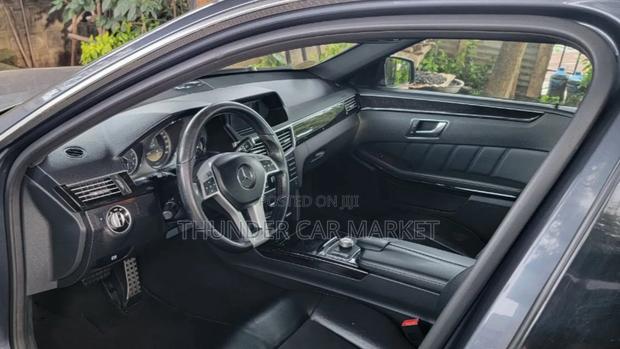 Mercedes-Benz E200 2012 Gray