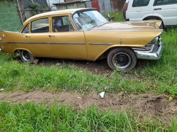 Plymouth Voyager 1974 Gold