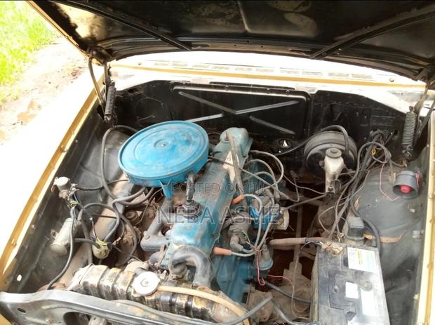 Plymouth Voyager 1974 Gold