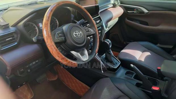 Toyota Urban Cruiser 2024 White