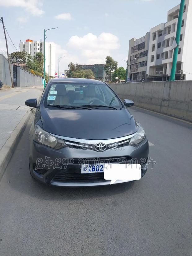 Toyota Yaris 2014 Gray