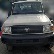 New Toyota Land Cruiser 2023 White for sale