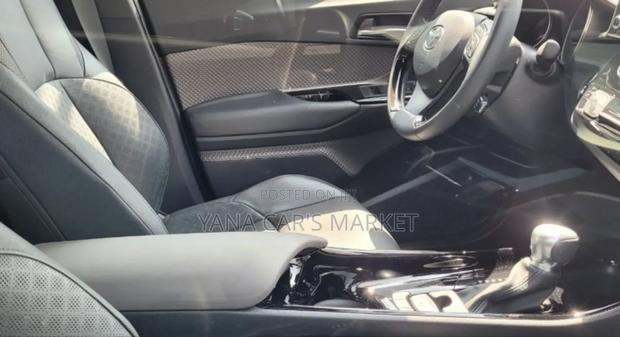 Toyota C-HR 2024 Gray