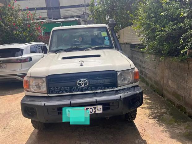 Toyota Land Cruiser 2009 Black