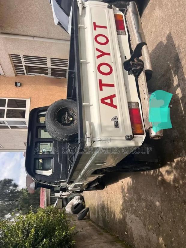 Toyota Land Cruiser 2009 Black
