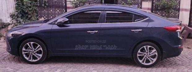 Hyundai Avante 2017 Matt Black