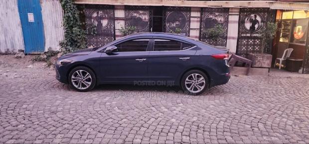 Hyundai Avante 2017 Matt Black