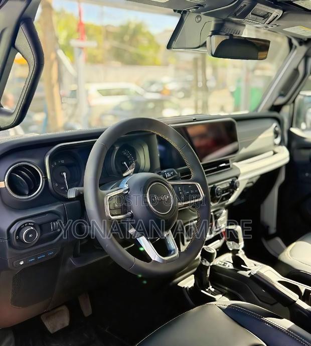 New Jeep Wrangler 4xe 2024 Silver