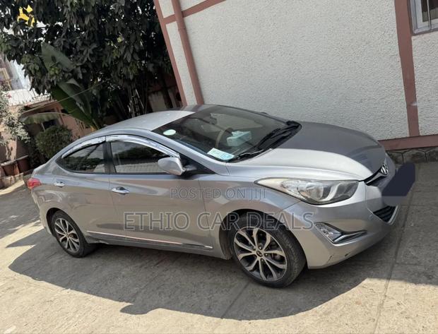 Hyundai Avante 2014 Silver
