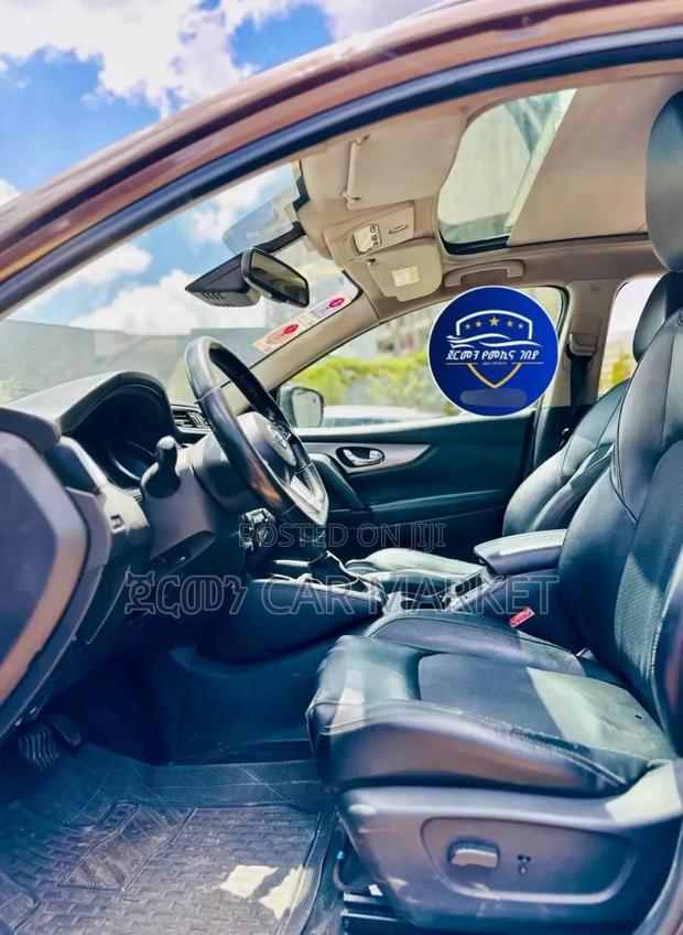 Nissan Qashqai 2018 Brown