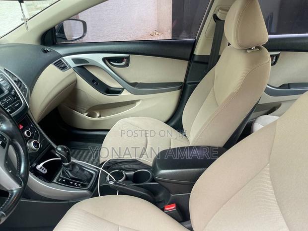Hyundai Elantra 2015 Brown