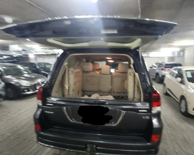 Toyota Land Cruiser 2019 Gray