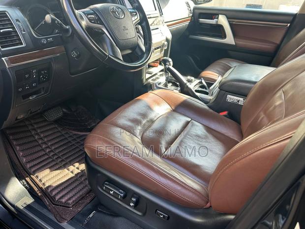 Toyota Land Cruiser 2021 Black