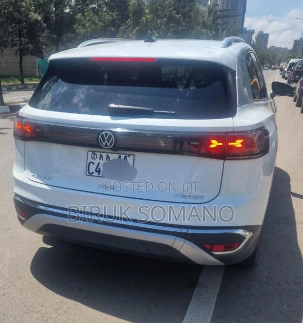 Volkswagen ID.6 2022 Ivory