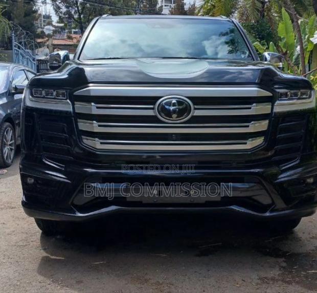 Toyota Land Cruiser 3.3 Diesel 4WD 2022 Black