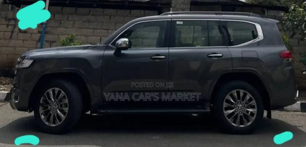New Toyota Land Cruiser 2024 Gray