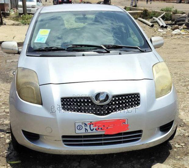 Toyota Yaris 1.0 2005 Silver