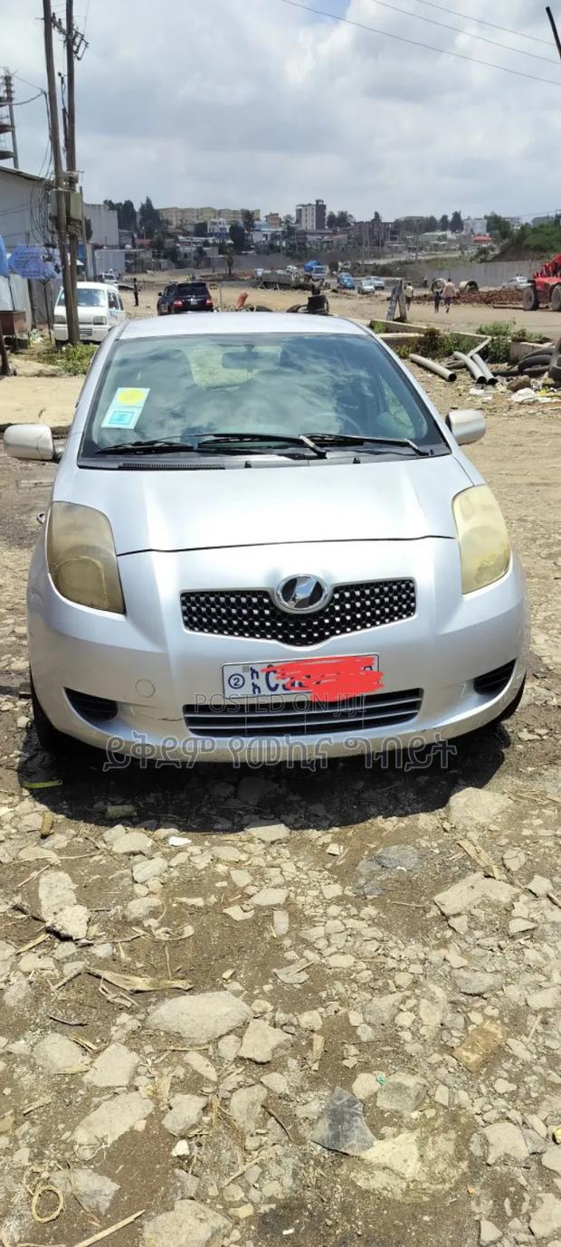 Toyota Yaris 1.0 2005 Silver