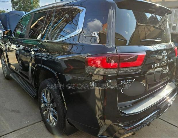 Toyota Land Cruiser 2022 Black