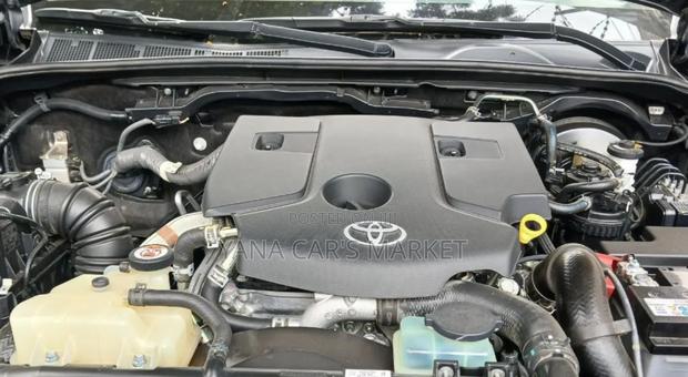 Toyota Fortuner 2022 Gray
