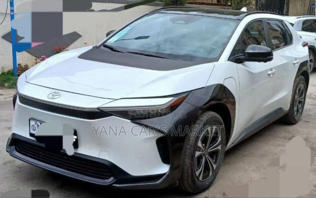 Toyota bZ4X 2023 White