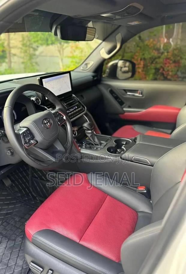 Toyota Land Cruiser 2023 White