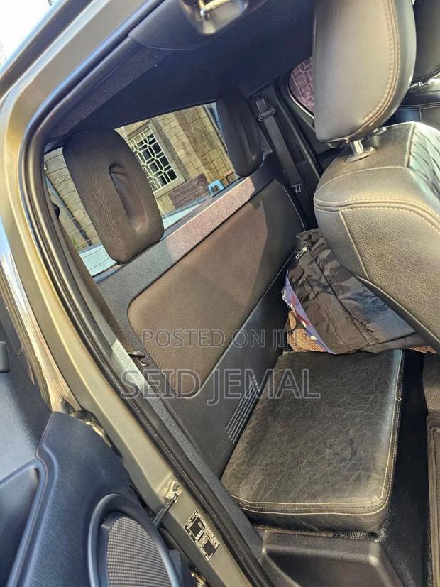 Toyota Hilux 2021 Brown