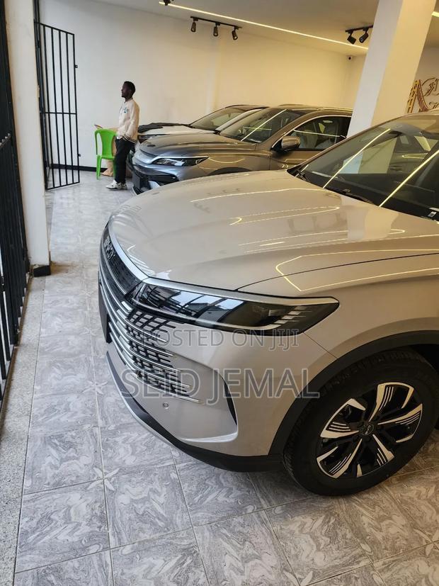 New BYD Seal DM-i 2025 Off white
