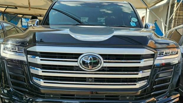 Toyota Land Cruiser 2022 Matt Black