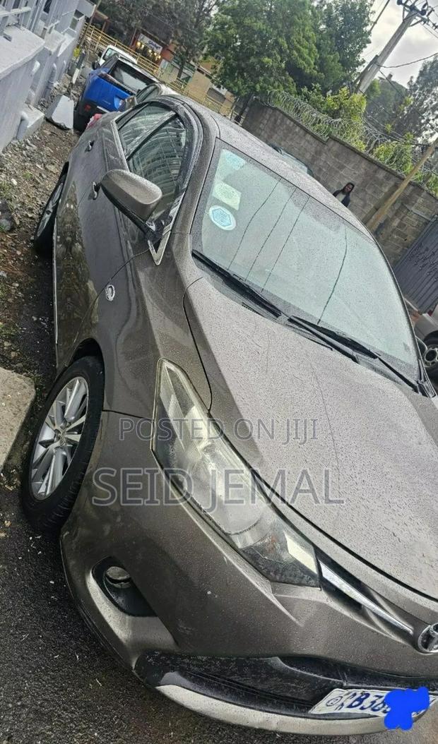 Toyota Yaris 2015 Brown
