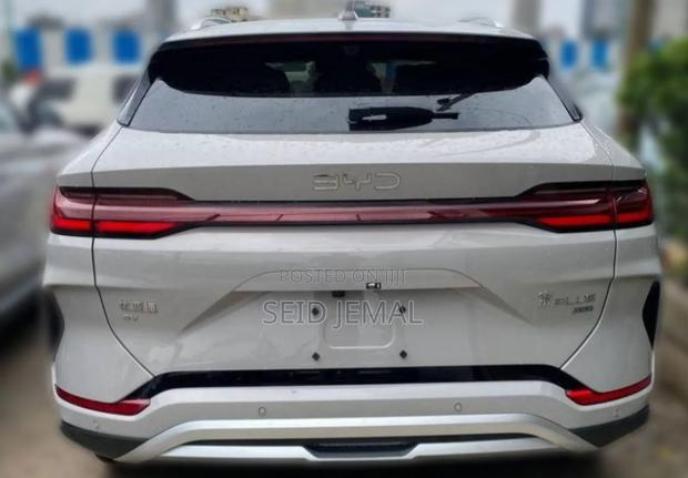 New BYD Song Plus 2025 Silver