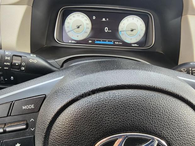Hyundai Creta 2023 Silver