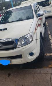 Toyota Hilux 2011 White for sale