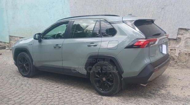 Toyota RAV4 2024