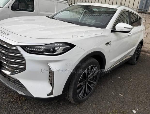 New Jetour X70 Plus 2024 Ivory