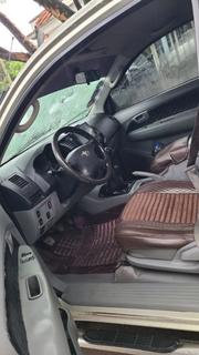 Toyota Hilux 2006 Gold for sale