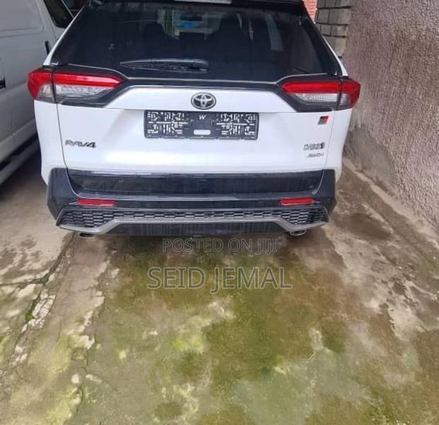 New Toyota RAV4 2024 White