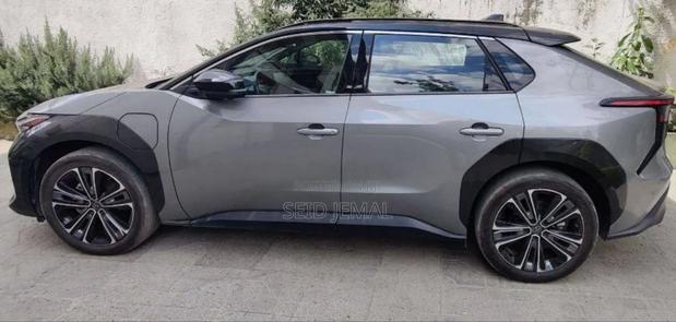 New Toyota bZ4X 2024 Gray