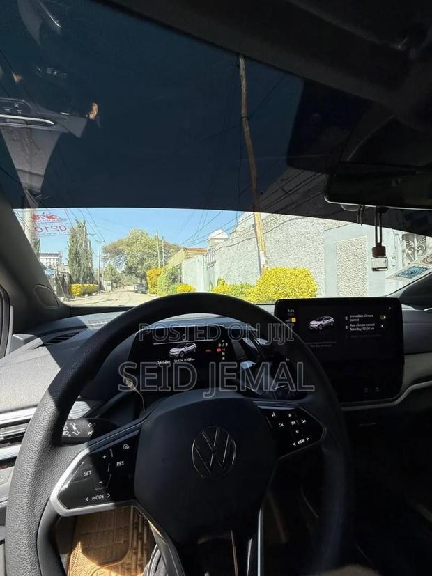 Volkswagen ID.6 2024 Blue