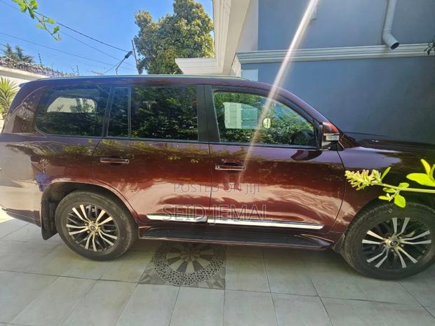 Toyota Land Cruiser 2018 Burgundy