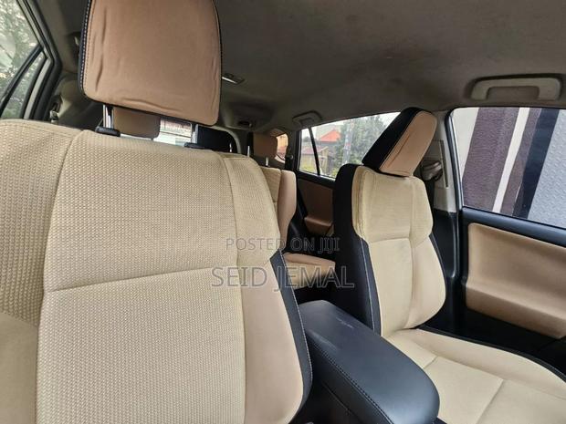 Toyota RAV4 2016 Silver