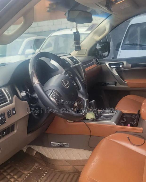 Lexus LX 2018 Gray