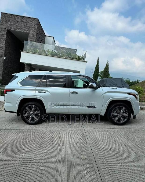 New Toyota Sequoia 2024 White