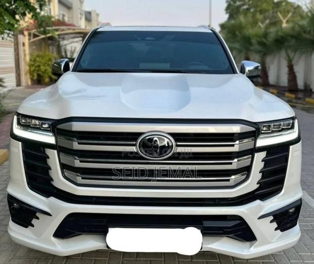 Toyota Land Cruiser 2023 White