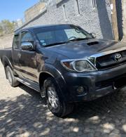 Toyota Hilux 2010 Gray for sale
