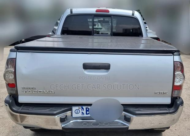 Toyota Tacoma 2012 Silver