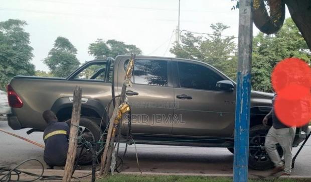 Toyota Hilux 2022 Gray