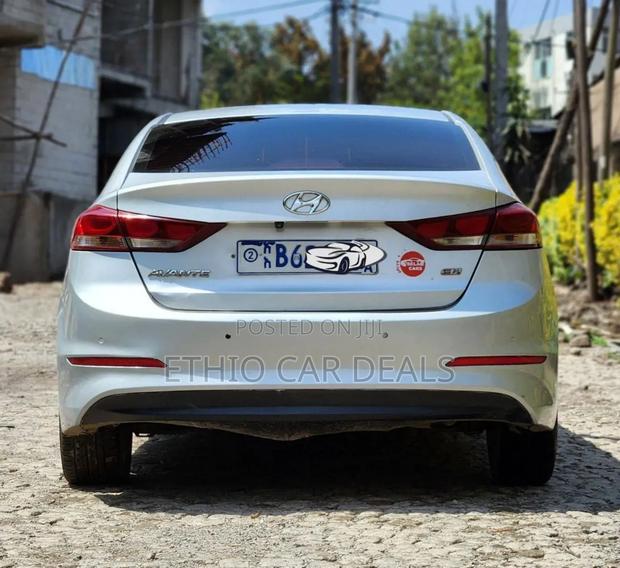 Hyundai Avante 2017 Silver